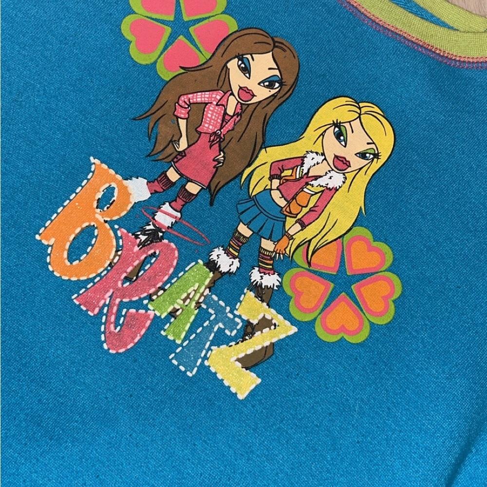 Bratz Kids Blue and Green Long Sleeve Sweater🧃 - Picture 4 of 5